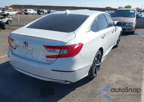 2022 Honda Accord Hybrid Touring z USA, uszkodzony, nr VIN 1HGCV3F92NA039441